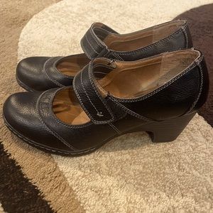 Thom McAn Mary Jean shoes